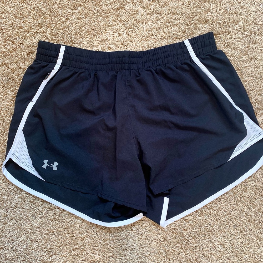 Under Armour Black Athletic Shorts Moisture-Wicking Performance